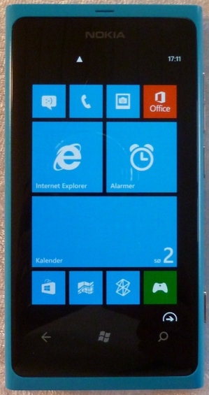 Nokia_Lumia_800
